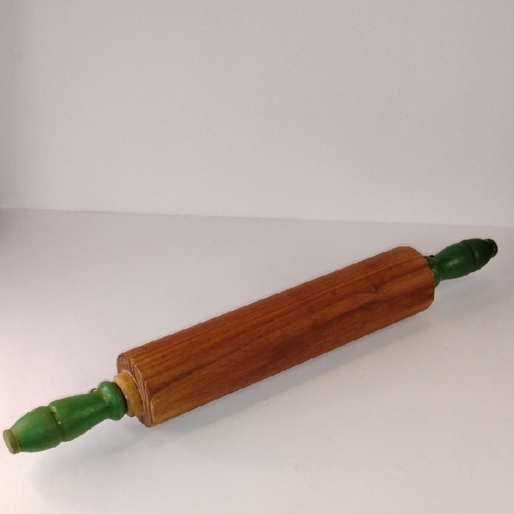 P-037 Vintage Wooden Rolling Pin with Green Handles